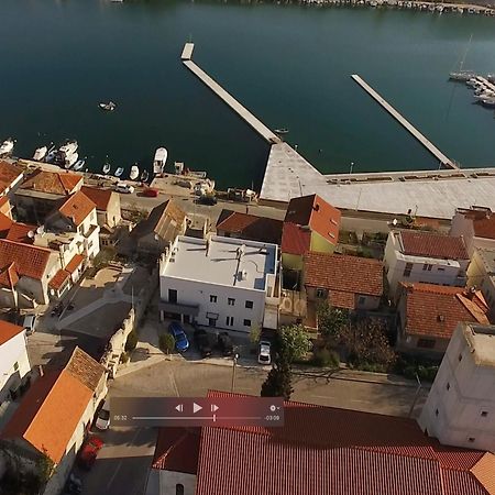 Basic Mansion + Hotell Šibenik Eksteriør bilde