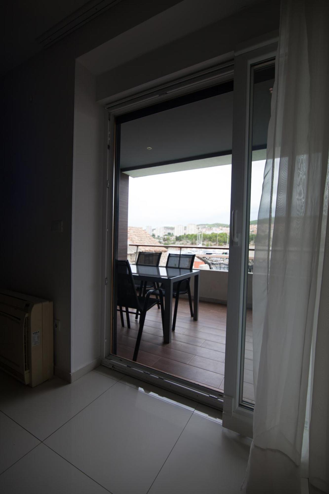 Basic Mansion + Hotell Šibenik Eksteriør bilde