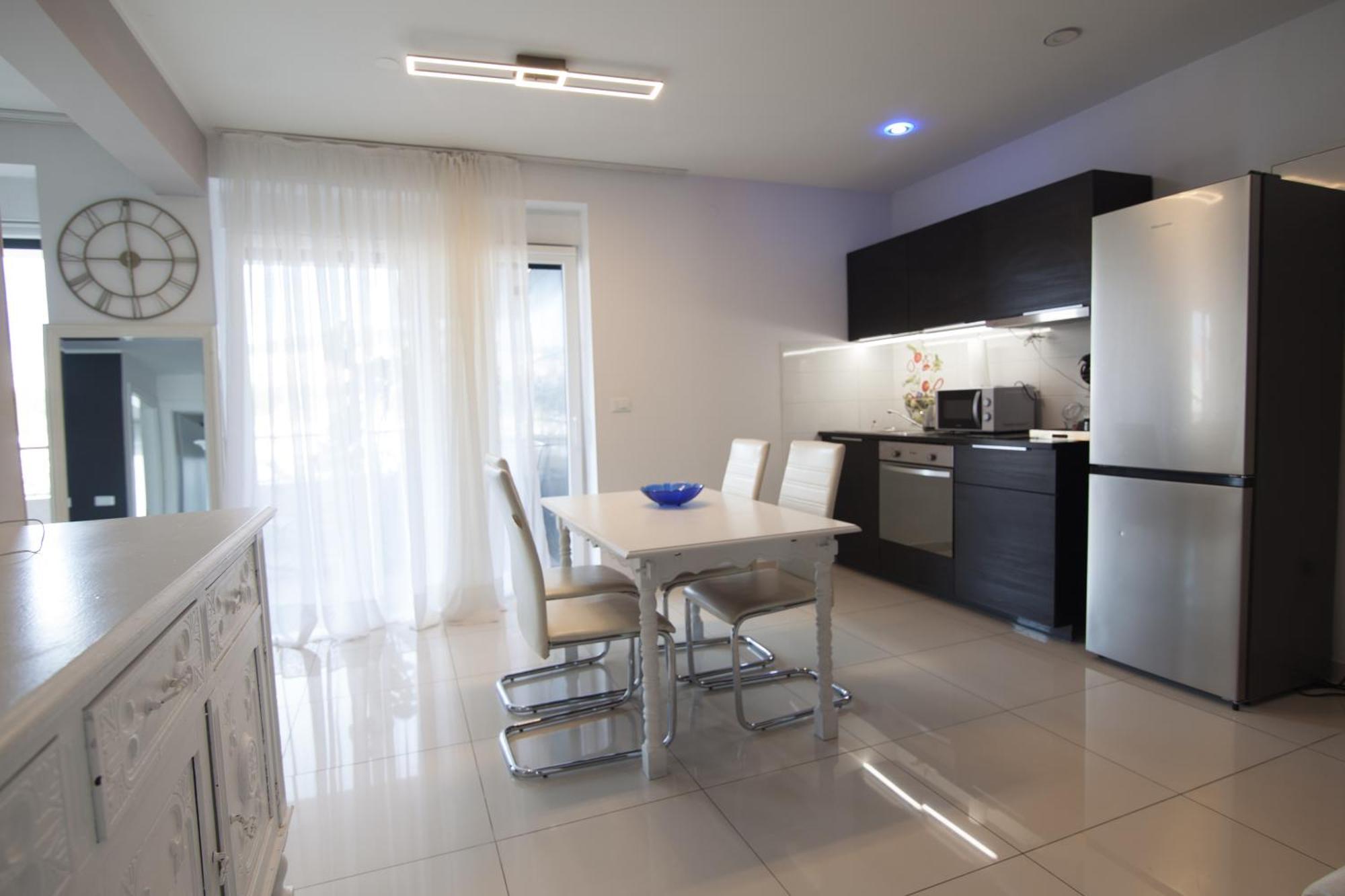Basic Mansion + Hotell Šibenik Eksteriør bilde