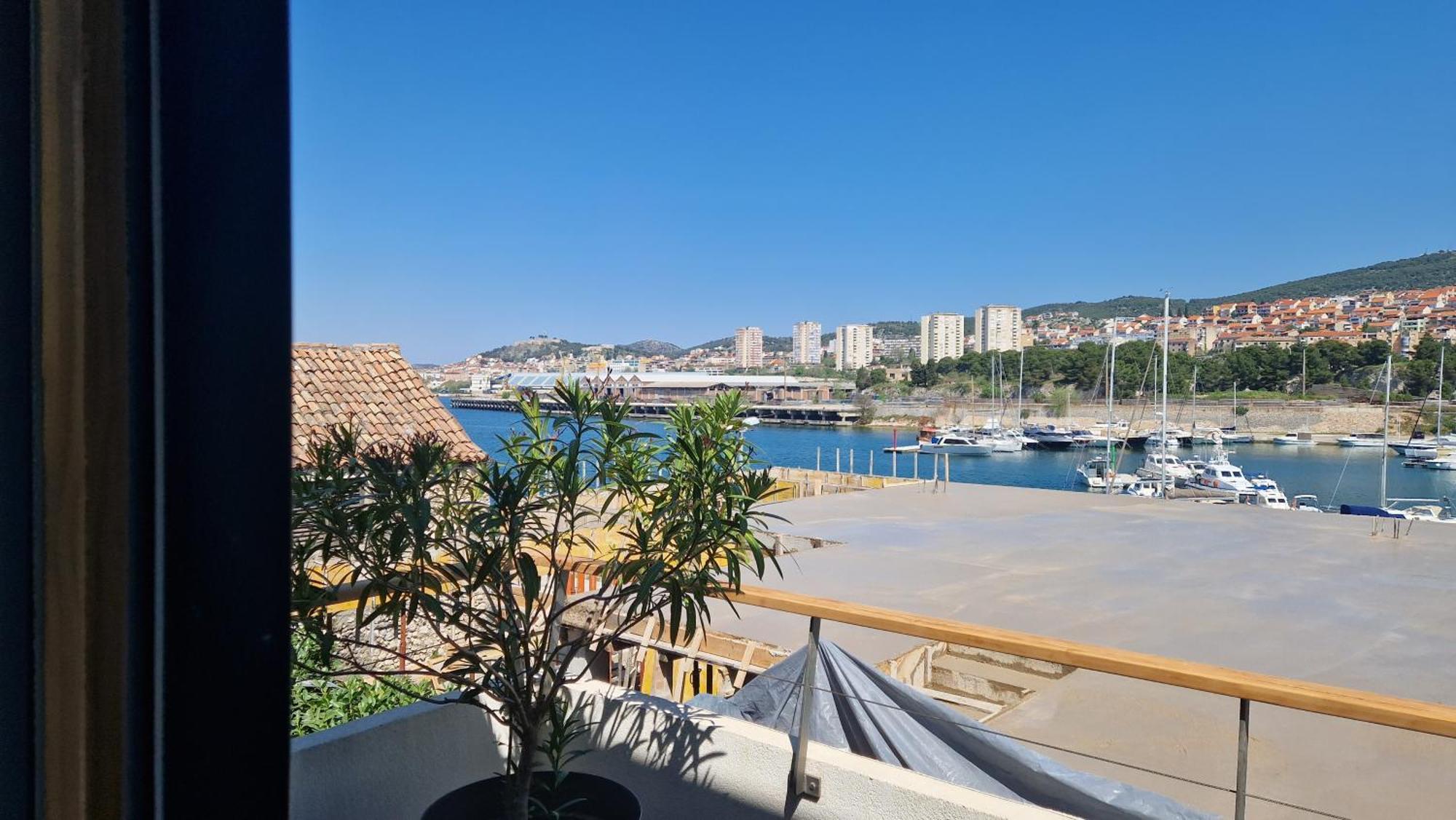 Basic Mansion + Hotell Šibenik Eksteriør bilde